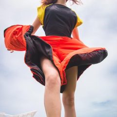 Designer lança coleção de roupas agênero no Espinheiro