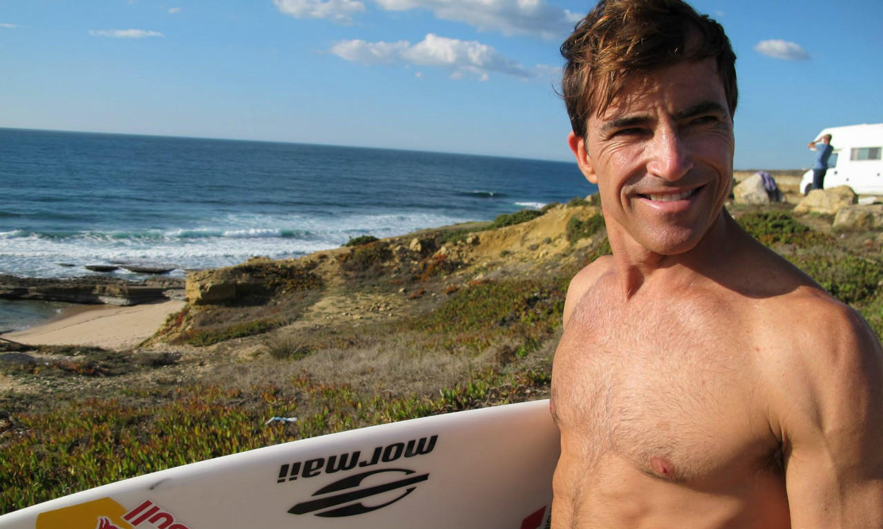 Quem é o melhor surfista de ondas gigantes?