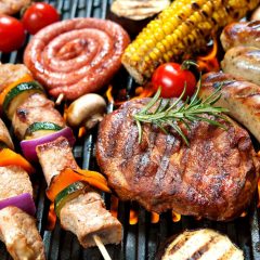 Brasileiros comem muito churrasco no Natal, revela estudo do Google