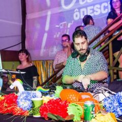 Com ingressos esgotados, a festa Odara Ôdesce de inverno agitou o público jovem no Recife