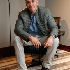 Felipe Carreras estampa capa de revista