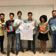 Alunos de universidade ajudam a impulsionar carreira profissional da população