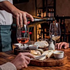 Bar paulistano inova com rodízio de vinhos