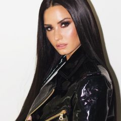 Demi Lovato é flagrada pela primeira vez depois de internação