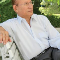 Jorge José Santana lança livro sobre os prefeitos do Recife