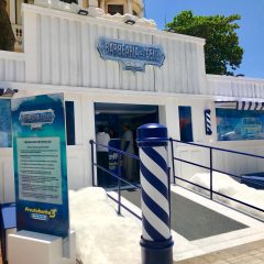 Uma Barbearia de Gelo está montada no Marco Zero