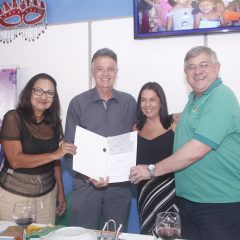 Galo da Madrugada oficializa parceria solidária com a Associação Pernambucana de Apoio aos Doentes de Fígado