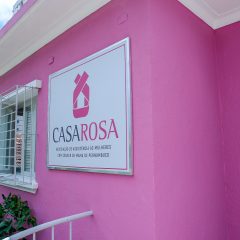 ONG CasaRosa realiza ação em prol de mulheres com câncer de mama