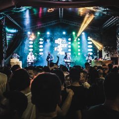 Odara Ôdesce animou o feriado ao som de muito pagode