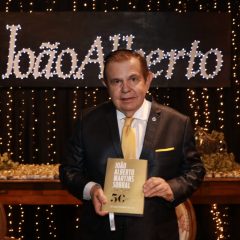 João Alberto recebe Rede Globo e fala sobre 50 anos de colunismo social