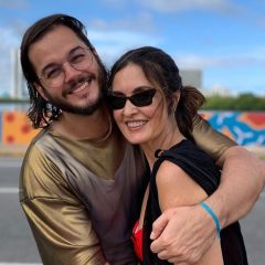 Fátima Bernardes e Túlio Gadelha curtem blocos de carnaval no Recife