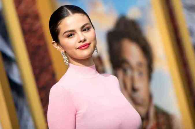 Selena Gomez posta dicas de séries, filmes e músicas para quarentena