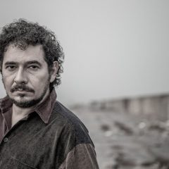 Juliano Holanda prepara disco autoral e avalia papel da arte nos dias atuais: “é a pergunta e a resposta”