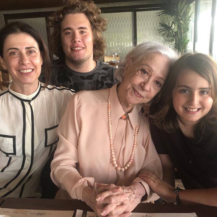 Fernanda Montenegro grava série com familiares durante a quarentena