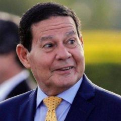 Após críticas, Hamilton Mourão convida DiCaprio a visitar Amazônia