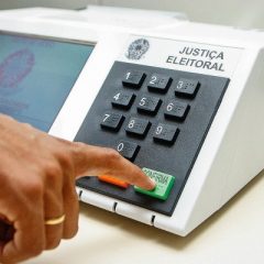 Mais de 300 mil eleitores justificaram ausência no e-Título até as 10h deste domingo
