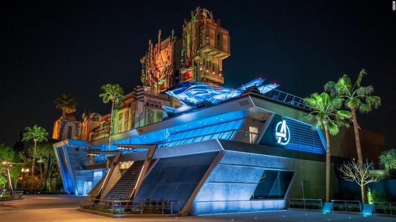Disney inaugura espaço inédito dos Vingadores em parque da Califórnia
