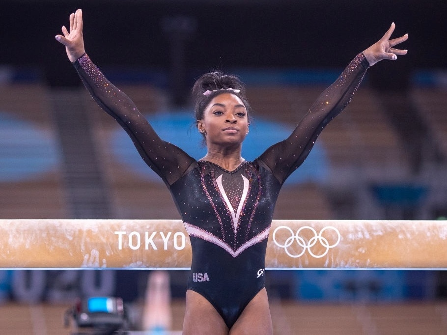 Simone Biles volta atrás e decide disputar final da trave