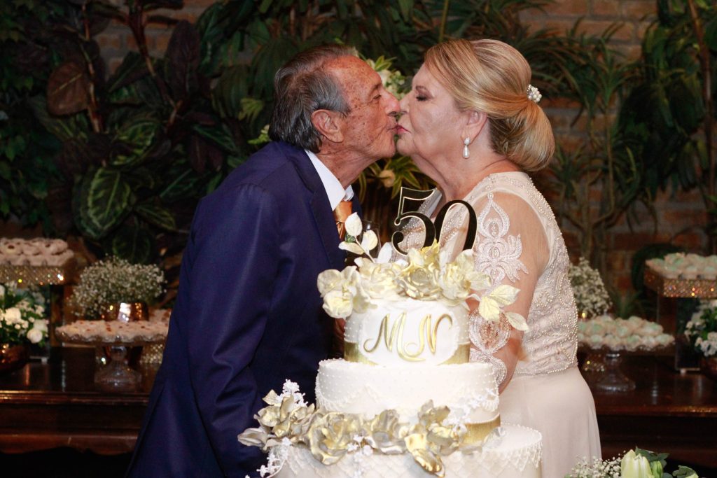 Margarida Alves Freitas e Nelson Rodrigues de Freitas comemoram 50 anos de casados