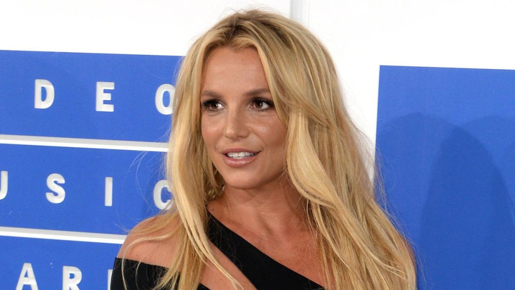 Britney Spears anuncia gravidez: “Espalhando muita alegria”